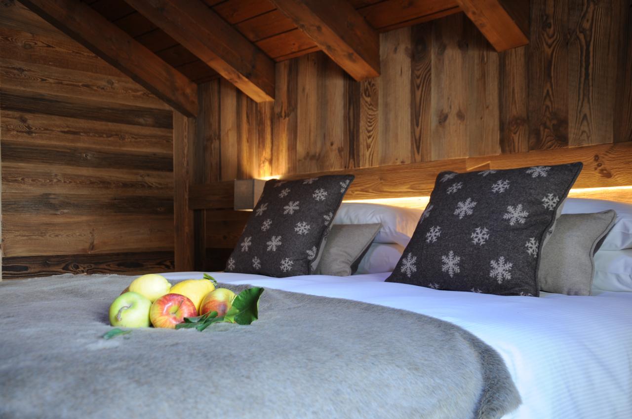 Hotel L'Abri Des Amis Courmayeur Exterior foto